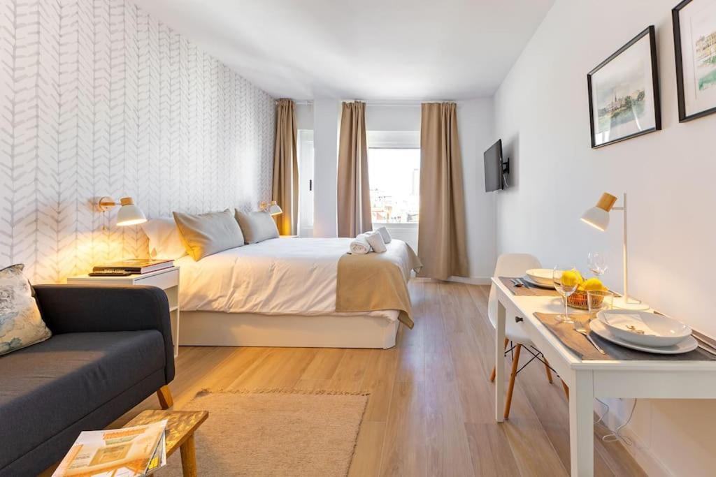 New Suite Reformada Con Excelente Ubicacion Sevilla Bagian luar foto