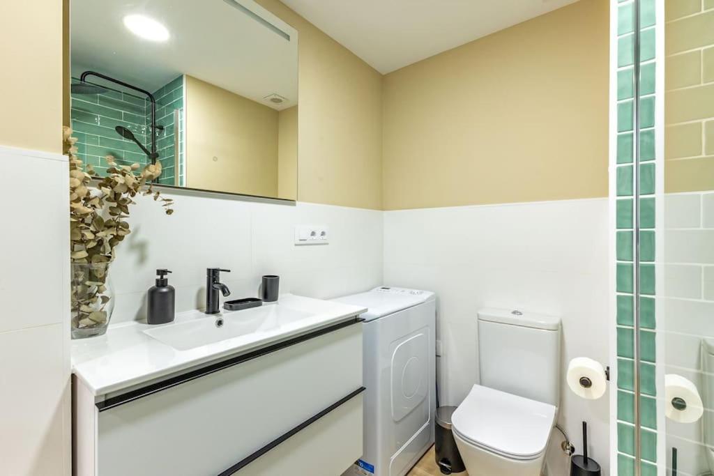 New Suite Reformada Con Excelente Ubicacion Sevilla Bagian luar foto